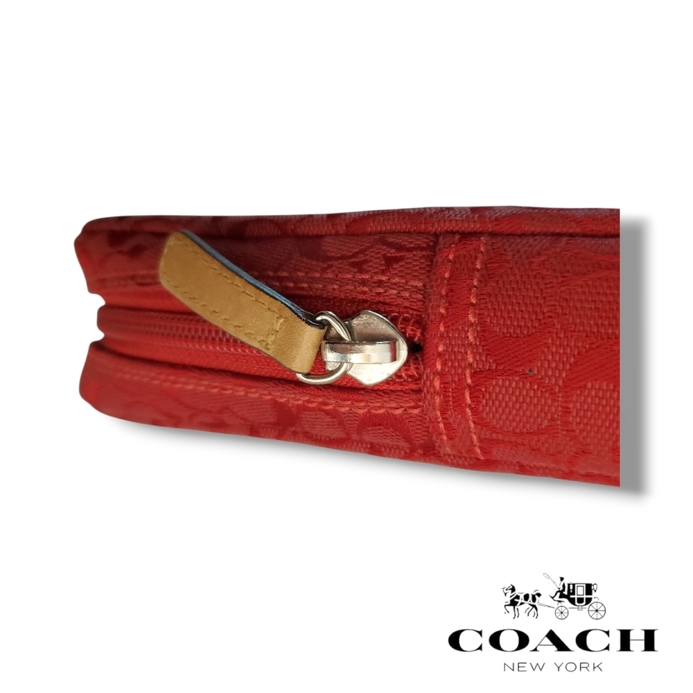 Coach Red Signature Mini C Canvas Tablet/iPad Sleeve – Excellent Condition! 14" - Picture 8 of 8